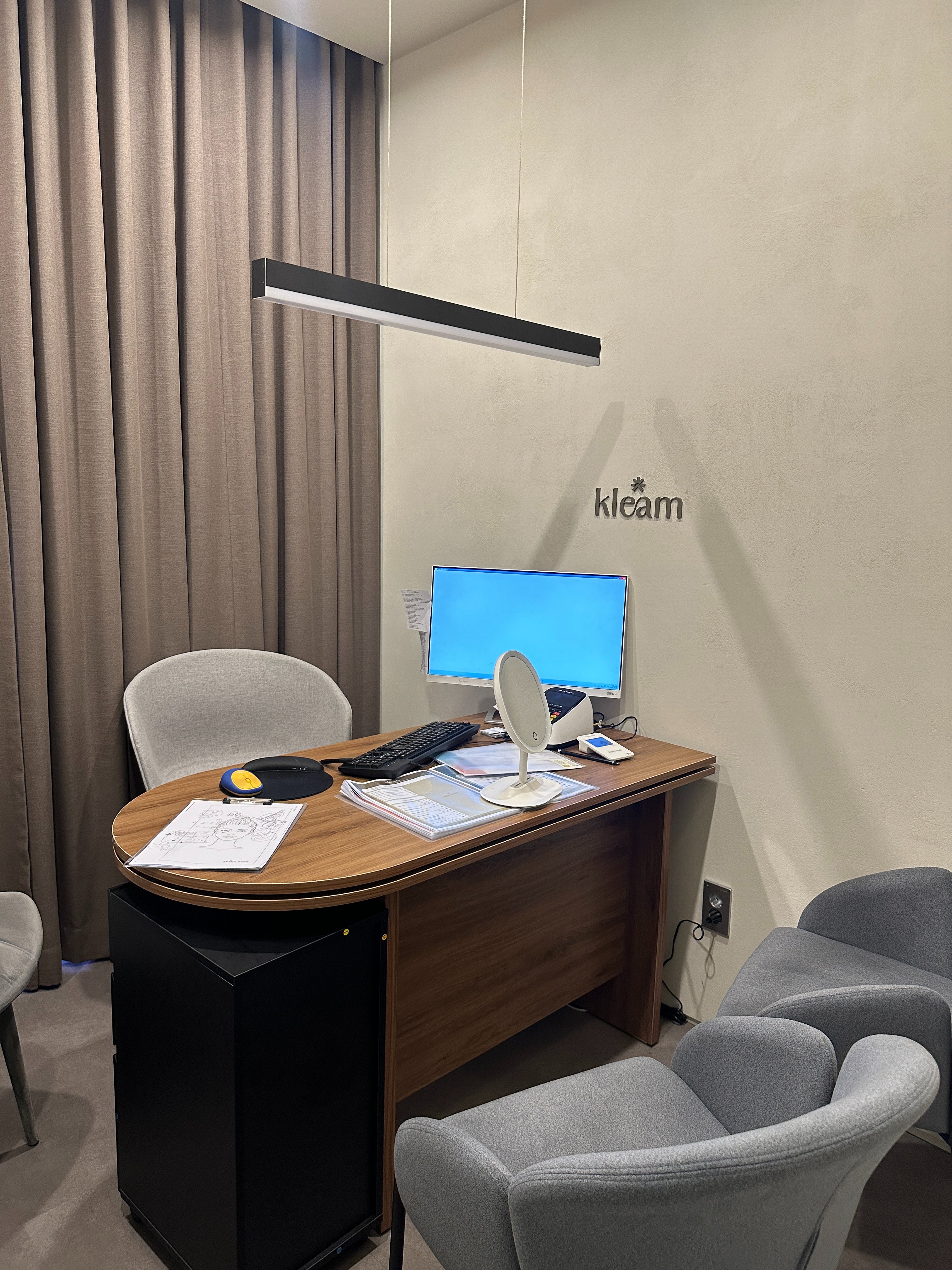 Hongdae skin clinic for foreigners